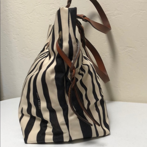 Dooney & Bourke handbag - Picture 6 of 14